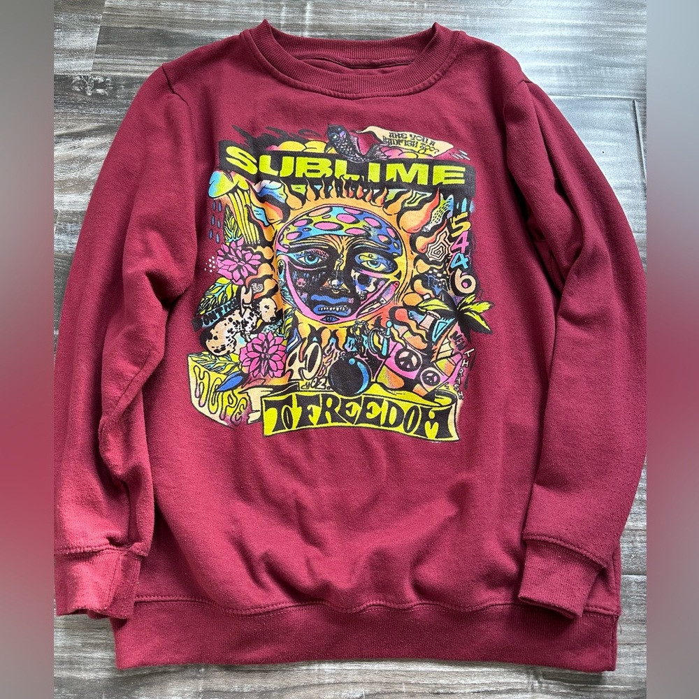 Sublime crewneck sweatshirt, great condition, large, burgundy